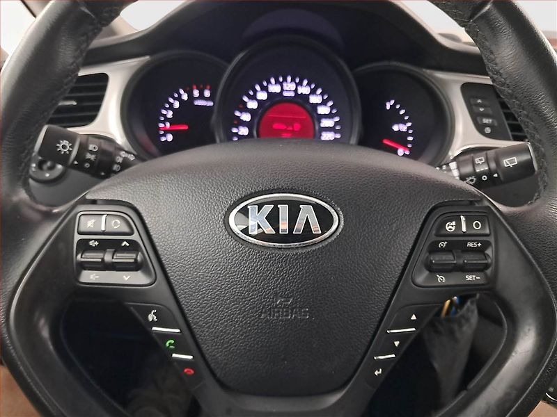 Kia Ceed (2016) 1.6 CRDi, Serv.kniha, Tempomat - fotka 20 z 20