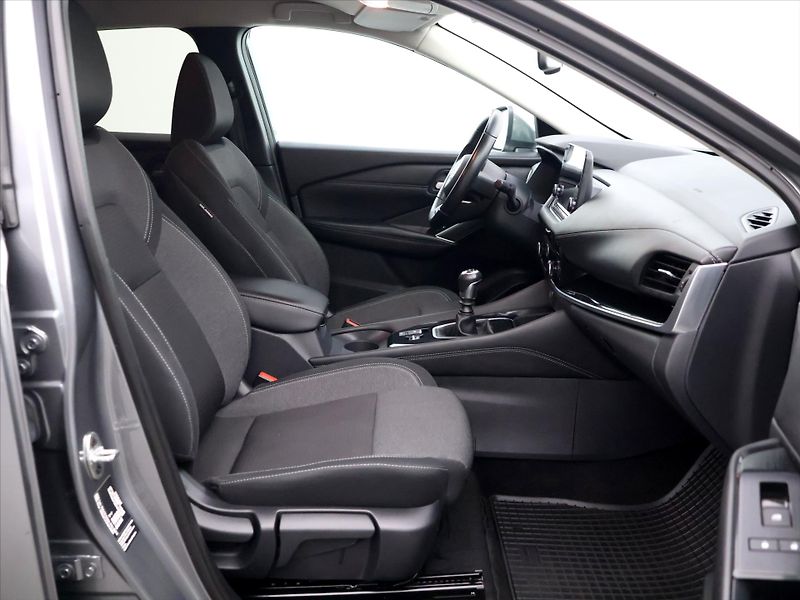 Nissan Qashqai 1,3 T-GDI N-Connecta CZ - fotka 11 z 32