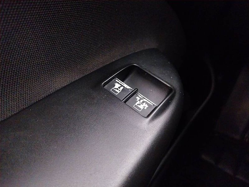 Škoda Octavia (2005) Ambiente 1.6, Serv.kniha - fotka 16 z 18
