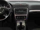Škoda Octavia (2011) 2.0 TDI, Serv.kniha, Xenony - náhled 11