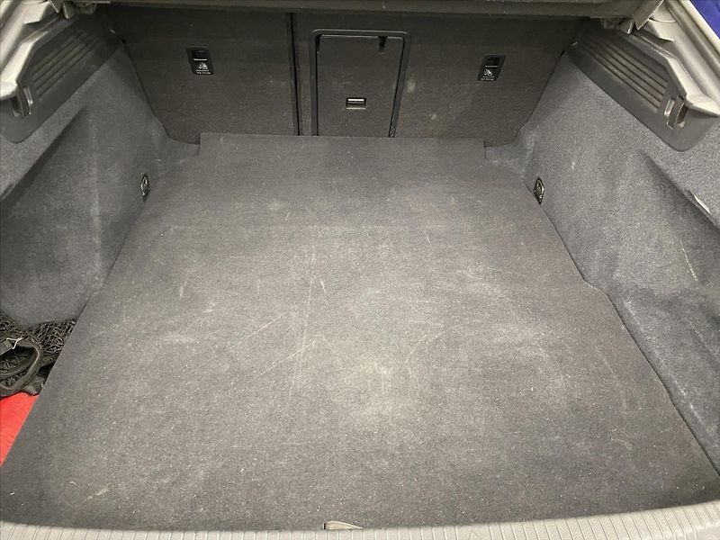 Volkswagen Arteon 2,0 TDi 147kW DSG R-LINE - fotka 25 z 28