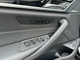 BMW Řada 5 (2022) 540d xDrive Touring - náhled 11