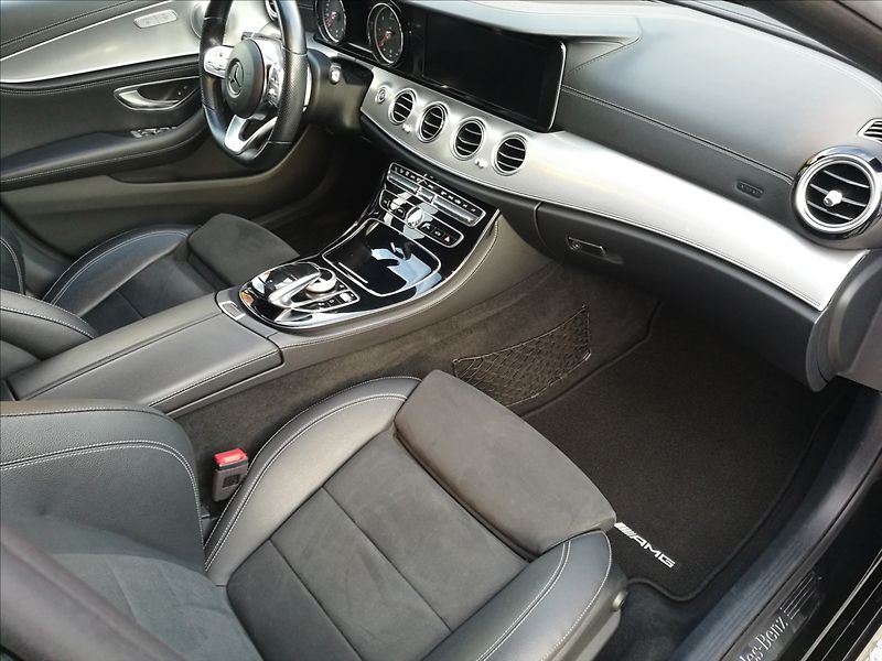 Mercedes-Benz Třídy E 300 CDI 180kw - fotka 16 z 23