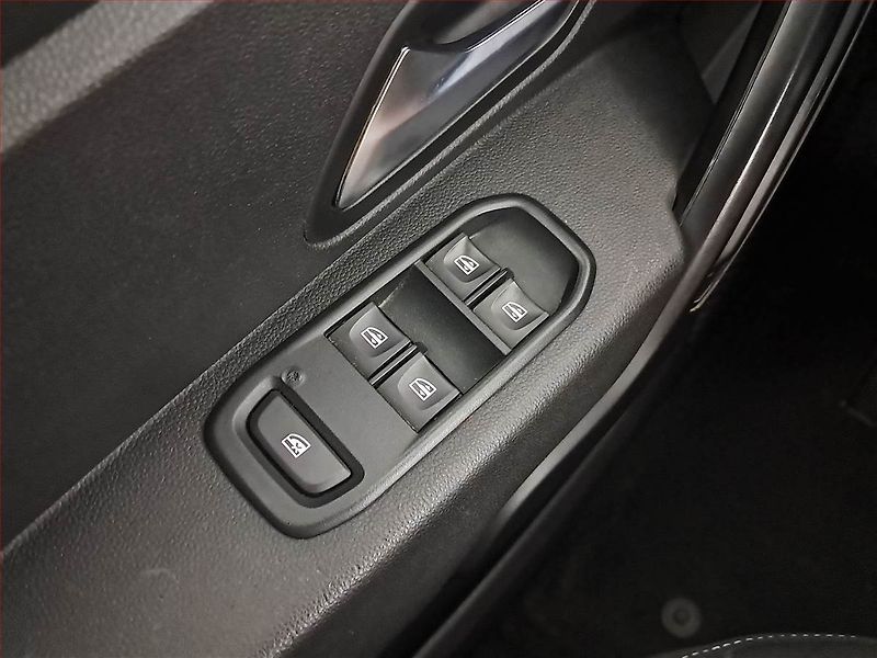 Dacia Duster (2021) 1.0 TCe, ČR,1.maj, Tempomat - fotka 20 z 20