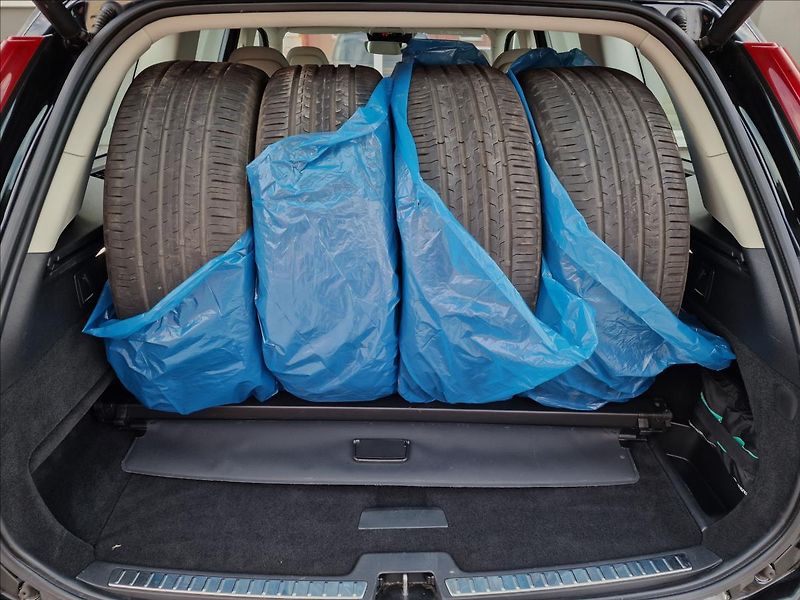 Volvo XC90 B5 AWD Momentum Pro Auto,1Maj - fotka 16 z 50