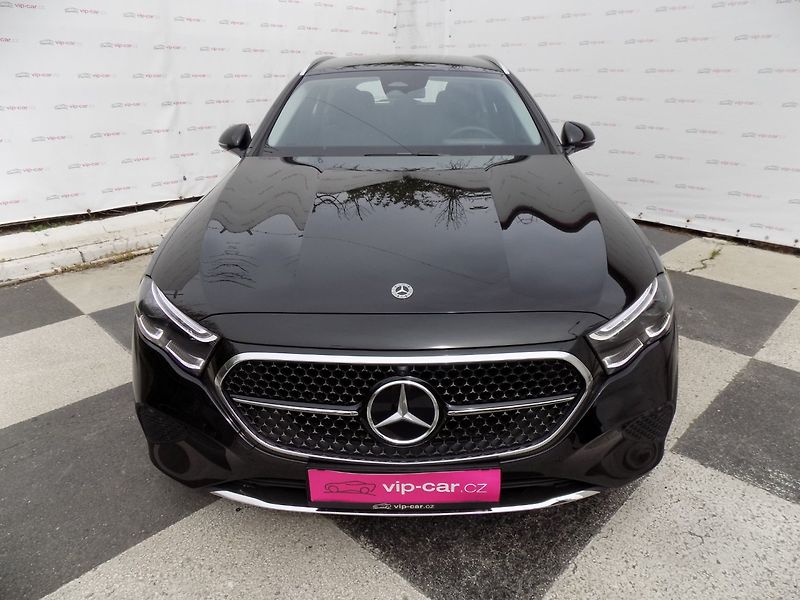 Mercedes-Benz Třídy E (2024) 300de/Digital-Light/Hybrid/ - fotka 4 z 50