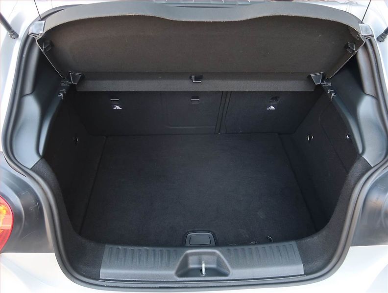 Mercedes-Benz Třídy A (2017) Classic A 180 d, Automat, Kůže - fotka 14 z 18