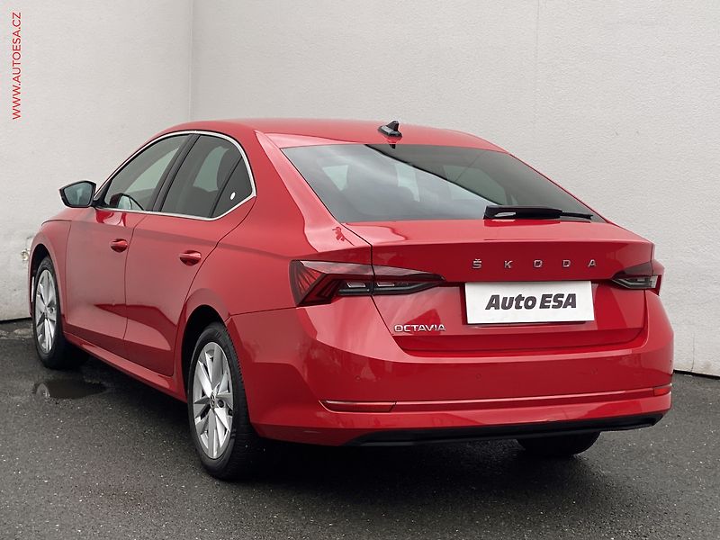 Škoda Octavia (2022) 1.0 TSi, ČR, Style, LED - fotka 6 z 19