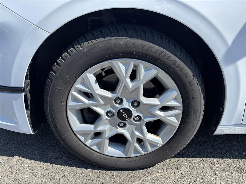 Kia Ceed 1,5 TGDi AT TOP ZÁRUKA ADAPTIV - fotka 37 z 40