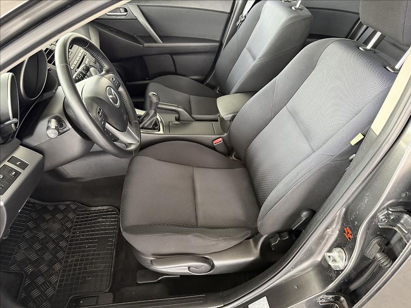 Mazda 3 1,6   77kw VÝHŘEV,RVM,AUT.KLIM - fotka 9 z 19