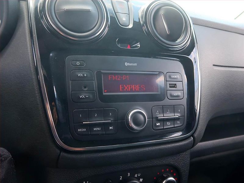 Dacia Lodgy (2017) 1.6 SCe, Serv.kniha, Tempomat - fotka 12 z 14