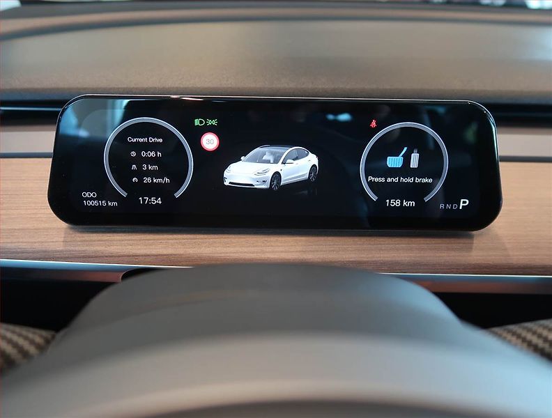 Tesla Model 3 (2021) Long Range 4WD 78kWh, SoH 90% - fotka 11 z 16