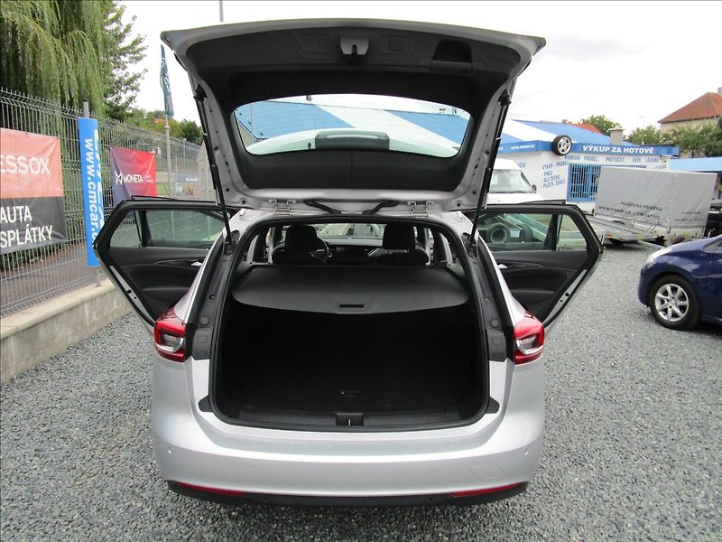 Opel Insignia ST 1.5 CDTi, aut. Klima, LED - fotka 33 z 41