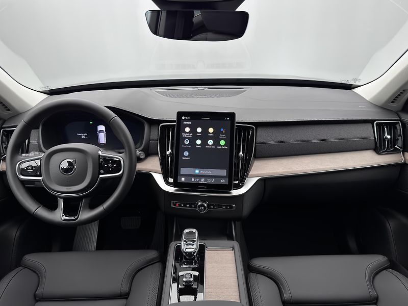 Volvo XC90 (2026) B5 AWD AUT BRIGHT PLUS 7-míst - fotka 2 z 24