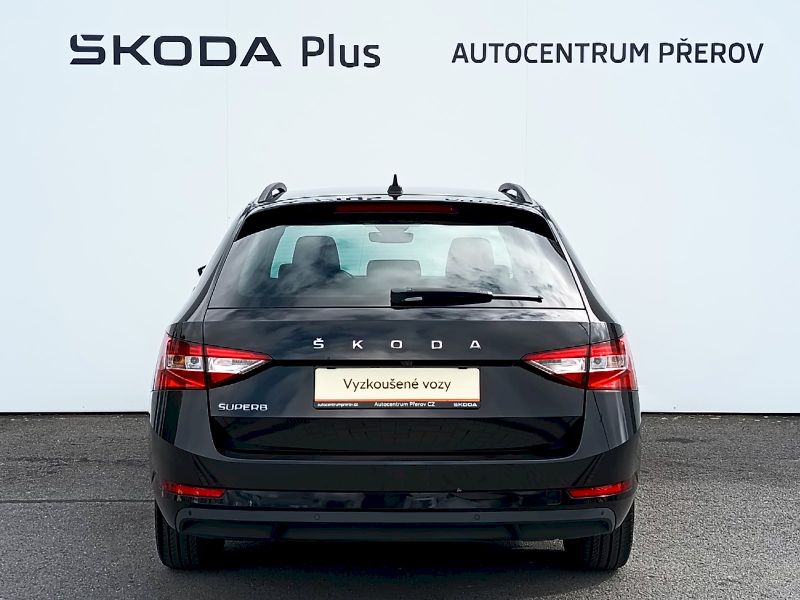 Škoda Superb (2022) 2.0TDI 110kW DSG COMFORT PLUS - fotka 34 z 35