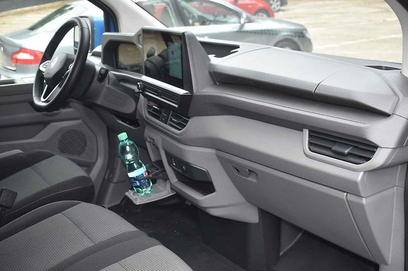 Volkswagen Transporter existuje již v sedmé generaci.