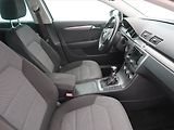 Volkswagen Passat (2012) 1.6 TDI, Serv.kniha, Navi - náhled 7