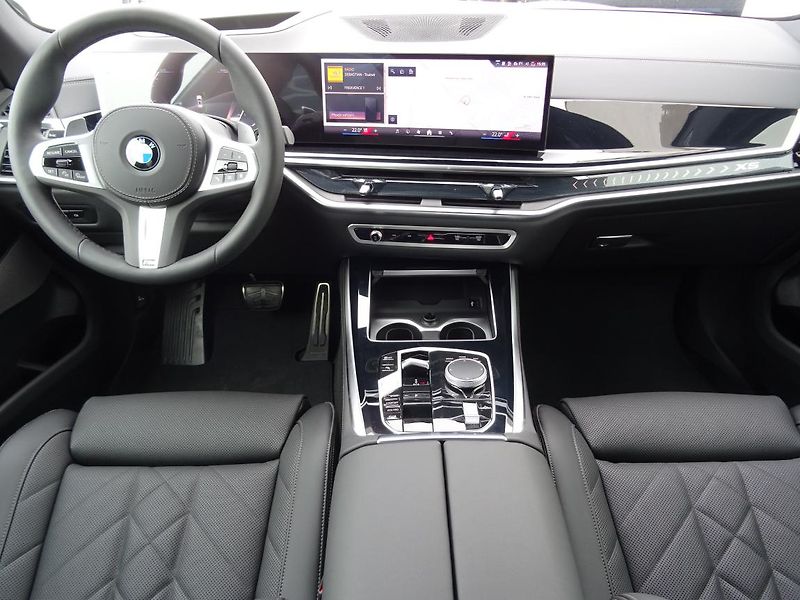 BMW X5 xDrive30d - fotka 4 z 6