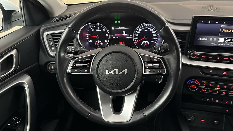 Kia Ceed 1.6 CRDI Top - fotka 9 z 27