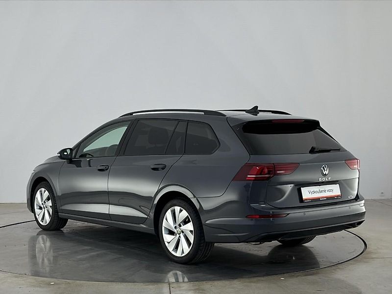 Volkswagen Golf Life DSG - fotka 15 z 28
