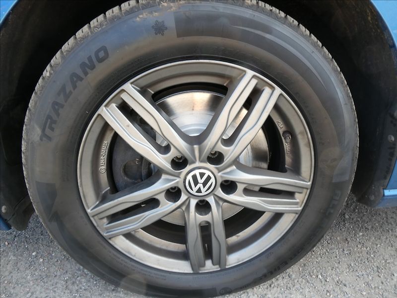 Volkswagen Touran 1,4 TSi 110kW DSG,LED,serviska - fotka 17 z 49