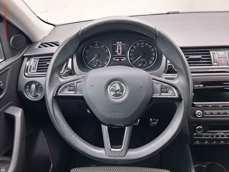 Škoda Rapid (2015) 1.2 TSi, Sport, xenon, panor - fotka 11 z 17