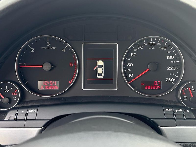 Audi A4 (2006)  2.0 TDI Avant - fotka 11 z 19