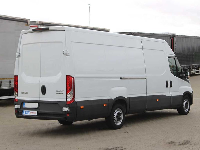 Iveco Daily 35S16 - fotka 3 z 14