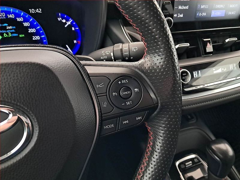 Toyota Corolla (2020) GR Sport 2.0 Hybrid - fotka 19 z 24