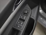 Volkswagen Golf 1,0 TSi 81kW Life ČR 130tkm - náhled 18