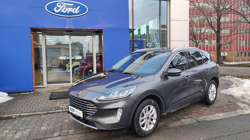 Ford Kuga (2022) 1,5 EBlue 88kWTitanium,Aut.8st - fotka 2 z 32