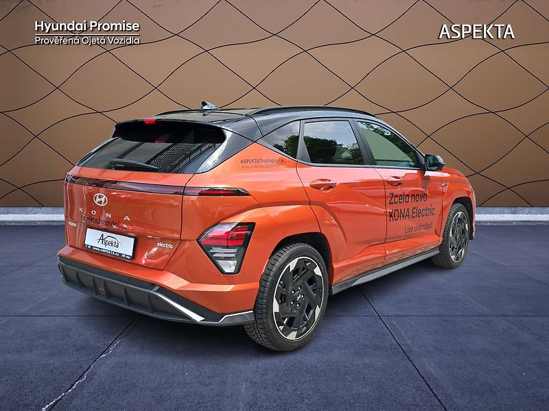 Hyundai Kona EV 64,8kWh NLine Style Premium - fotka 5 z 31