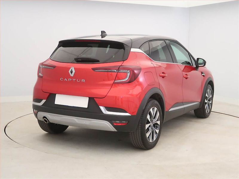 Renault Captur (2020) Intens 1.3 TCe, Automat - fotka 5 z 18