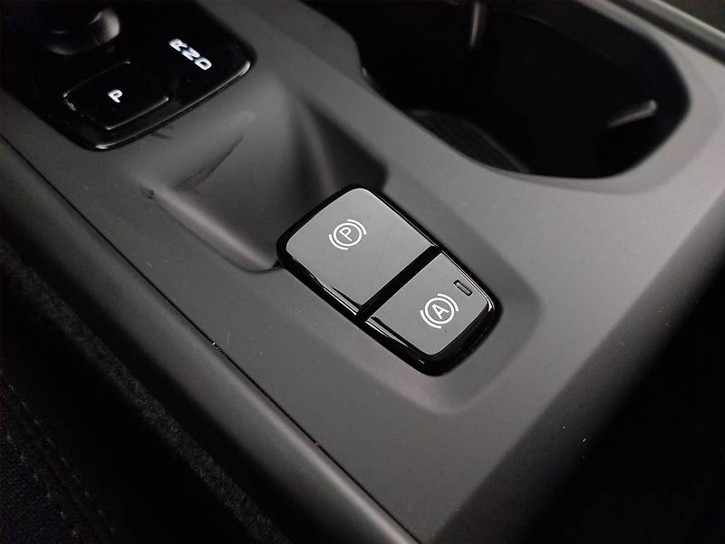 Volvo XC40 (2024) T2 - fotka 21 z 21