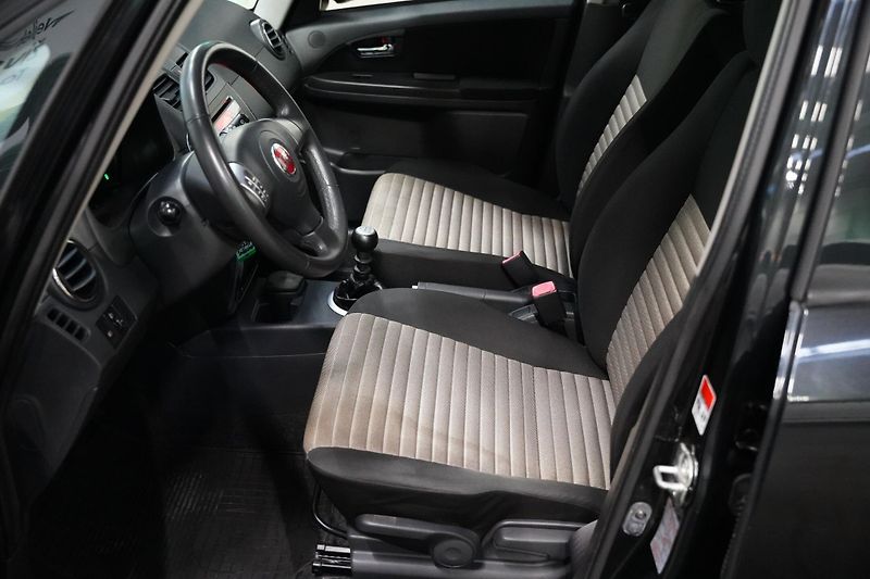 Fiat Sedici - fotka 12 z 23