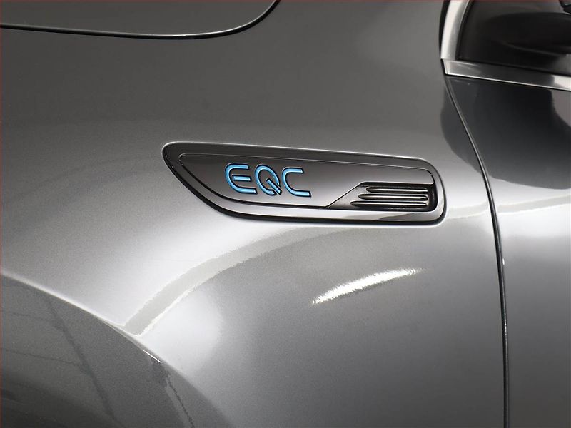Mercedes-Benz EQC (2022) 400 4MATIC, SoH 98% - fotka 19 z 27