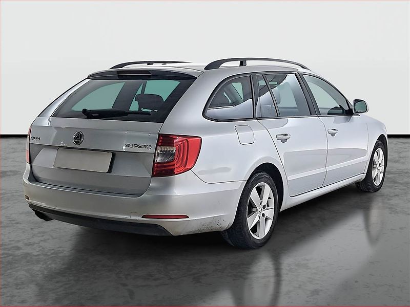 Škoda Superb (2013) 2.0 TDI, Xenony, Tempomat - fotka 5 z 20