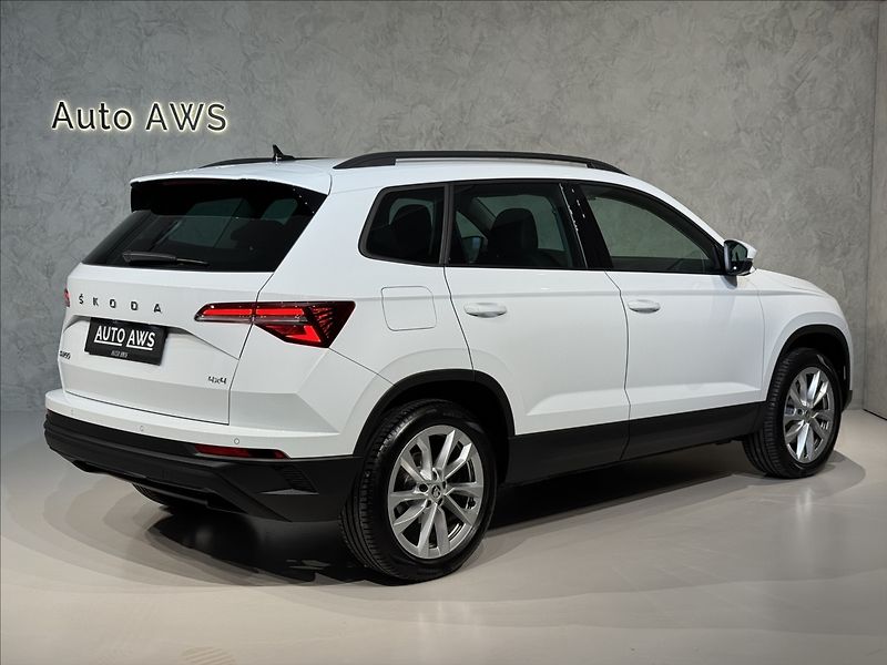 Škoda Karoq 2,0 TDi  DSG 4x4 Style Virtual - fotka 7 z 44