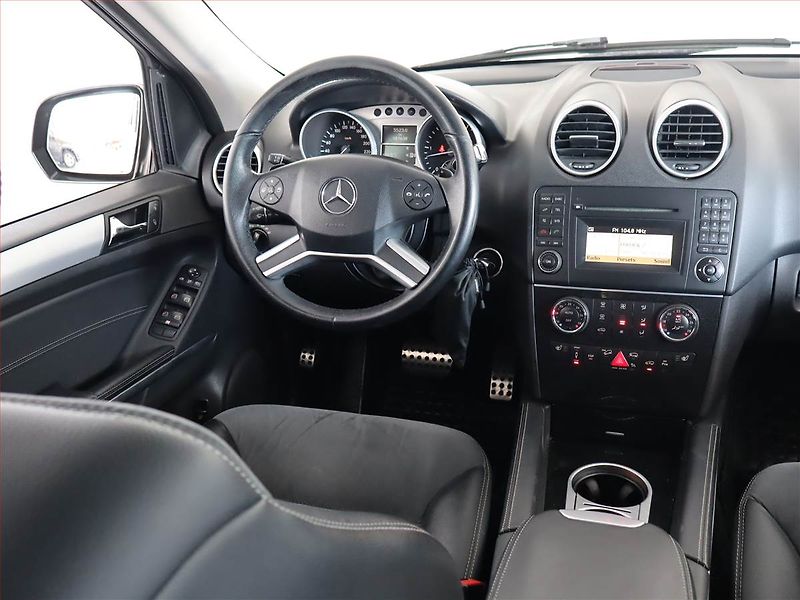 Mercedes-Benz Třídy M (2009) ML 420 CDI, 4X4, Automat - fotka 7 z 22
