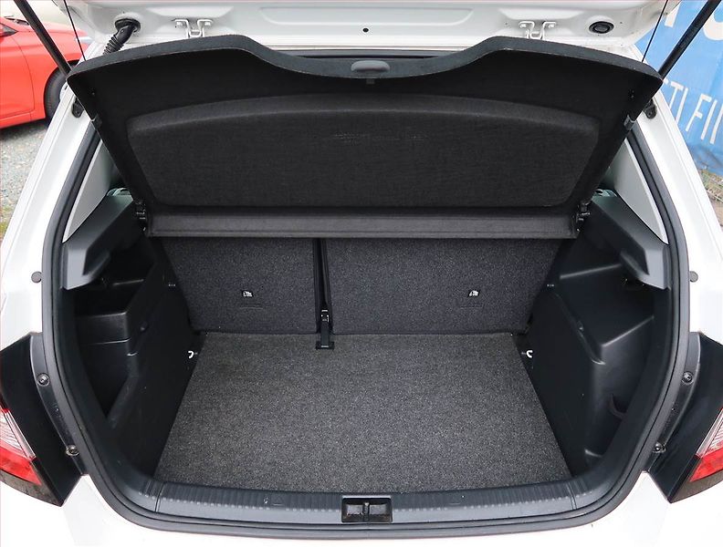 Škoda Fabia (2016) 1.2 TSI, Serv.kniha - fotka 13 z 19