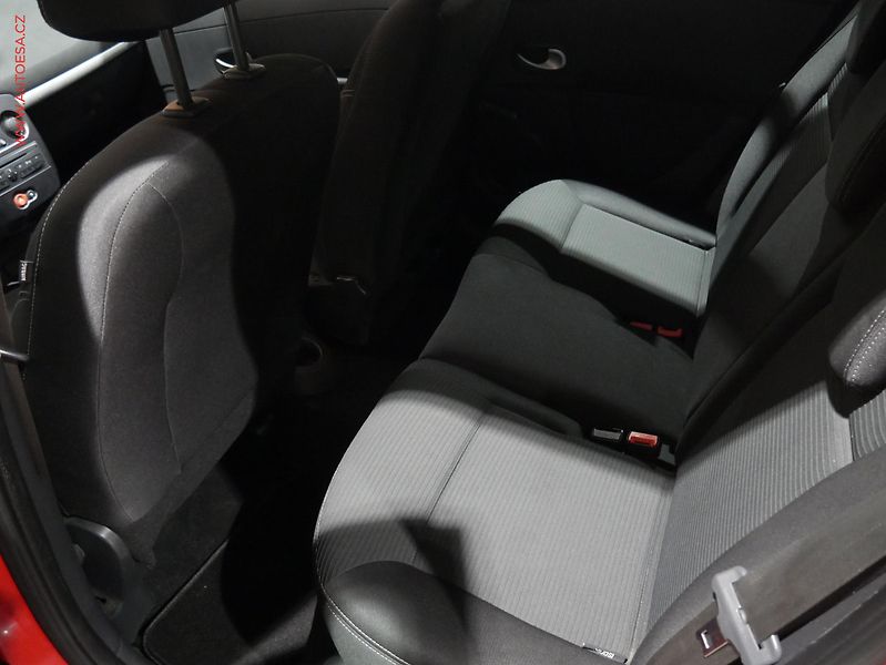 Renault Clio (2012) 1.2, ČR, AC, el. výbava - fotka 9 z 16
