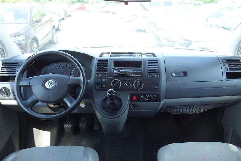 Volkswagen Transporter 2,5 TDi 96KW,ČR,8 MÍST,LONG. - fotka 16 z 30