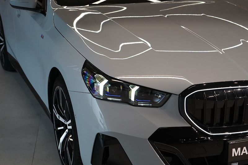 BMW Řada 5 540d xDrive, M Pro, Ventilace - fotka 5 z 46