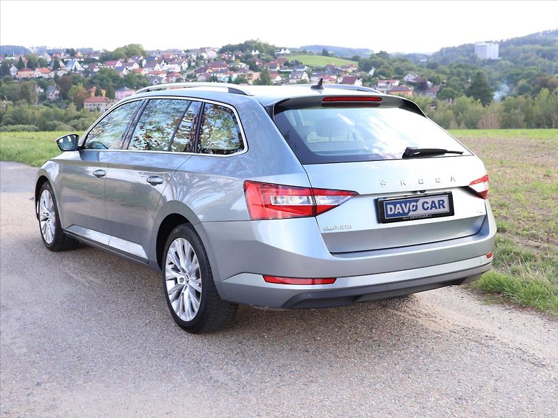 Škoda Superb 2,0 TDI DSG 4x4 CZ Style DPH - fotka 5 z 33