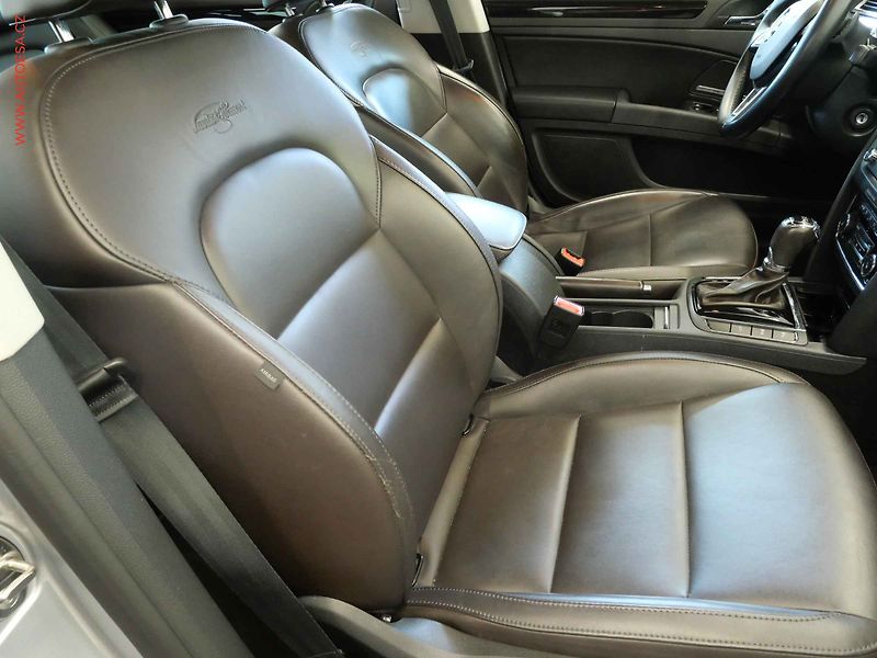 Škoda Superb (2015) 2.0 TDi 4x4, L&K, DSG, bixen - fotka 12 z 23