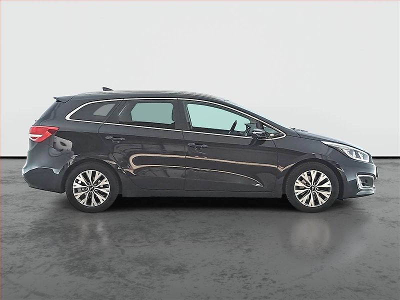 Kia Ceed (2017) 1.6 GDI, Serv.kniha, Navi - fotka 6 z 20