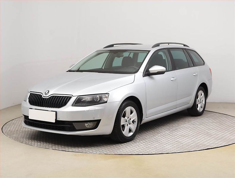 Škoda Octavia (2015) 1.6 TDI 4x4, 4X4, Bi-Xenony - fotka 2 z 19
