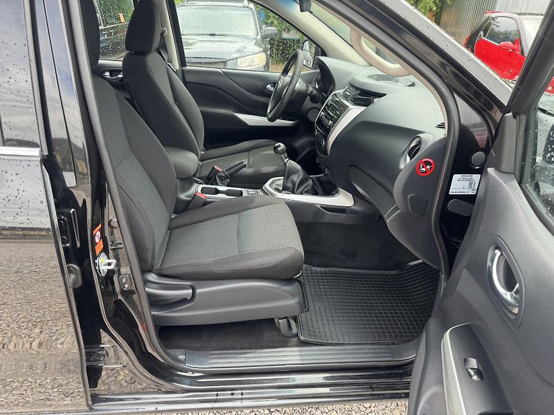 Nissan Navara (2017) 2.3DCi,4x4,TAŽNÉ,DPH - fotka 26 z 37