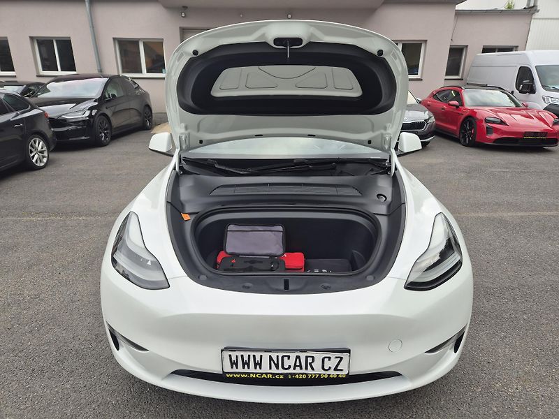 Tesla Model Y LONG RANGE DUAL MOTOR TZ 91 % - fotka 18 z 50