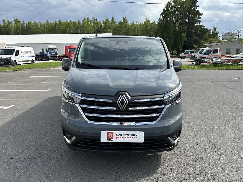 Renault Trafic (2026) CREW VAN L2H1 150k RED 6 míst - fotka 3 z 43
